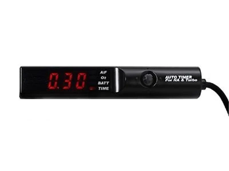 Universaali Turbo Timer / Jälkikäyttöajastin Volttimittarilla