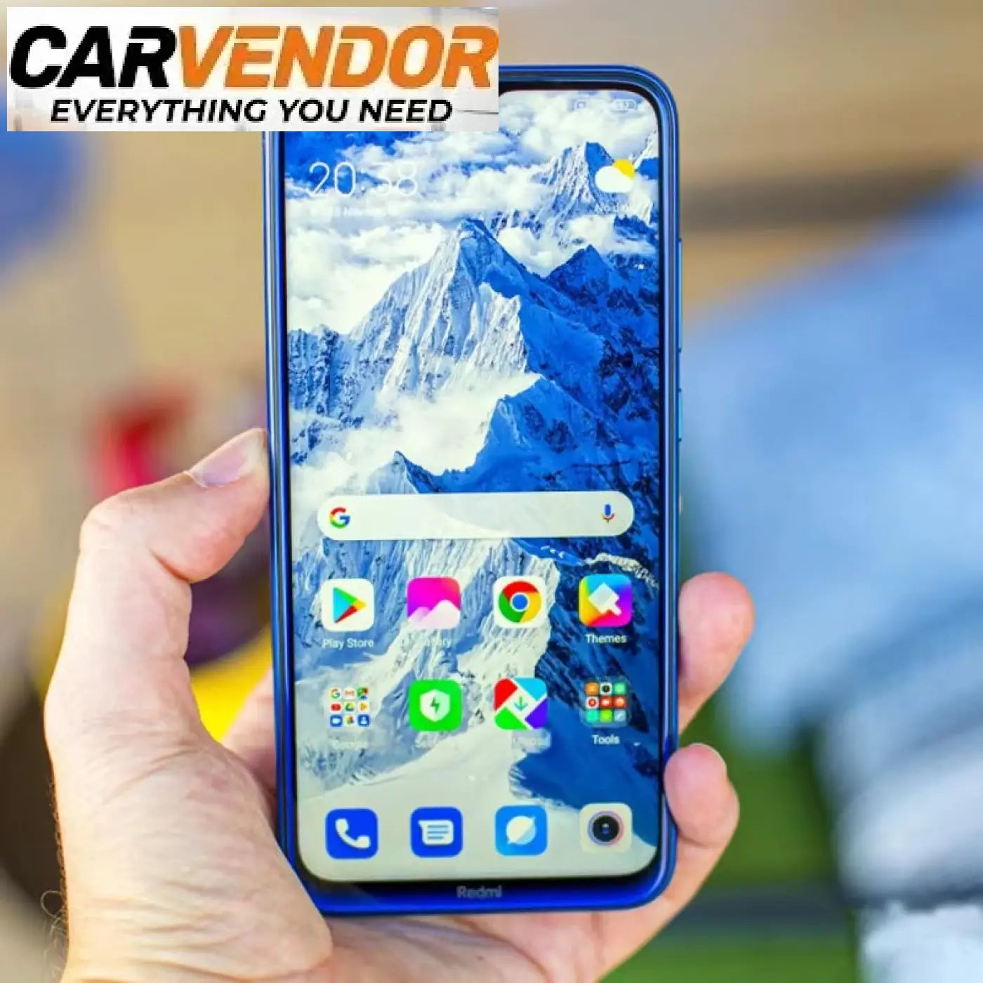 Sinikehyksinen xiaomi redmi note 8 älypuhelin värikkäällä vuoristotaustakuvalla näkyvien sovelluskuvakkeiden kanssa